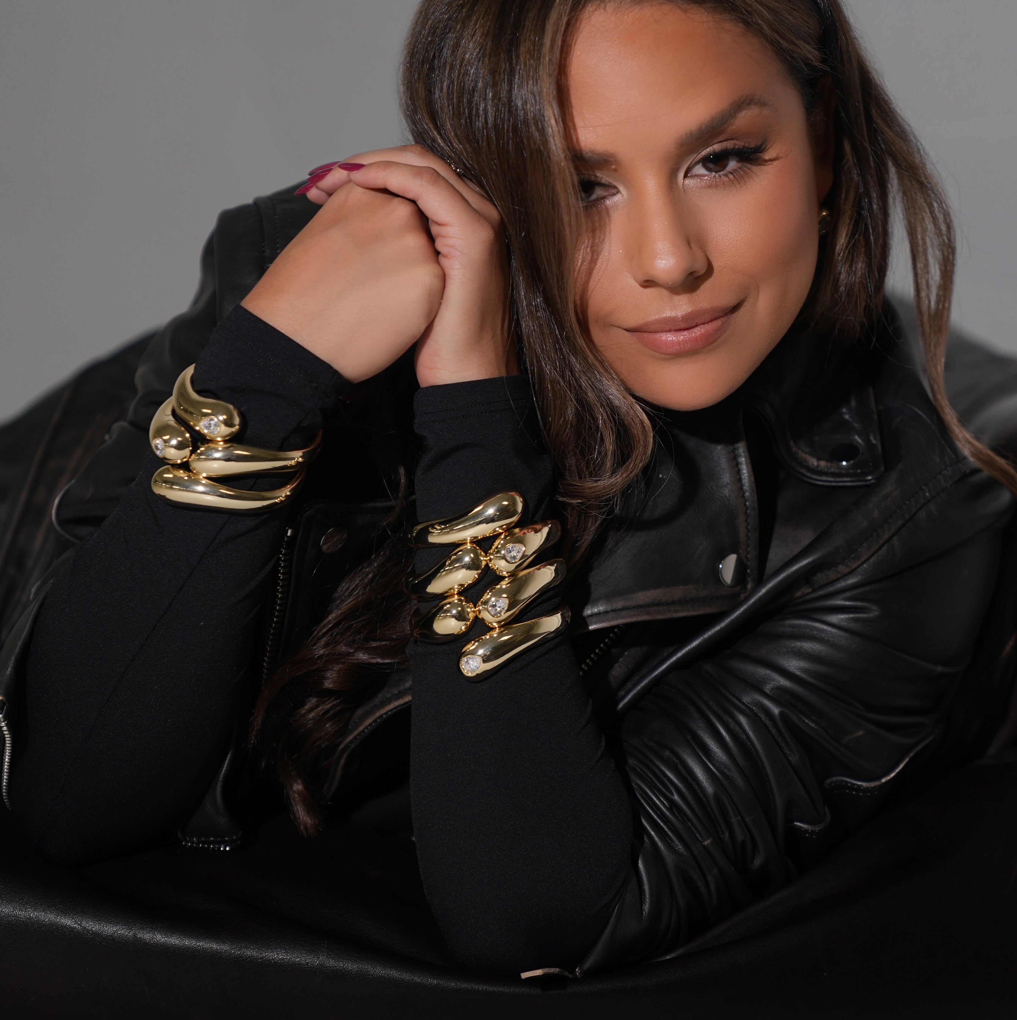 gouden bangle met diamanten steen