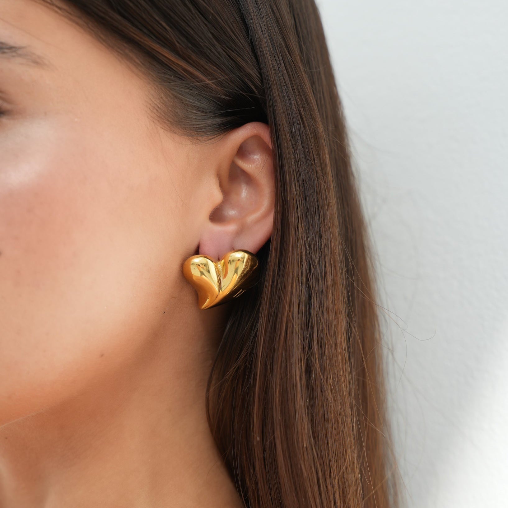 gouden hartjes oorbellen voor vrouwen - the it list