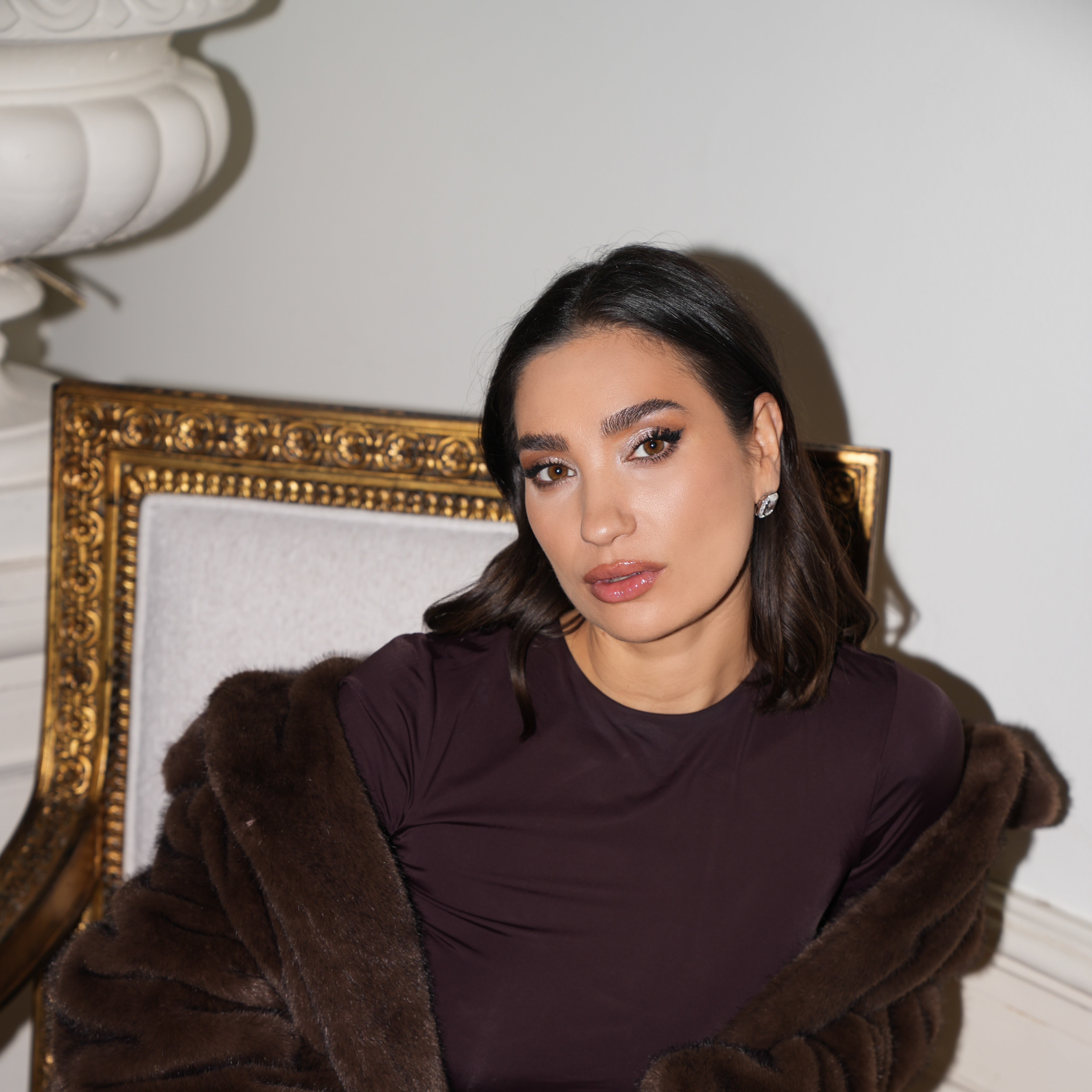 grote statement oorbellen met steentjes, diamanten voor vrouwen, the it list