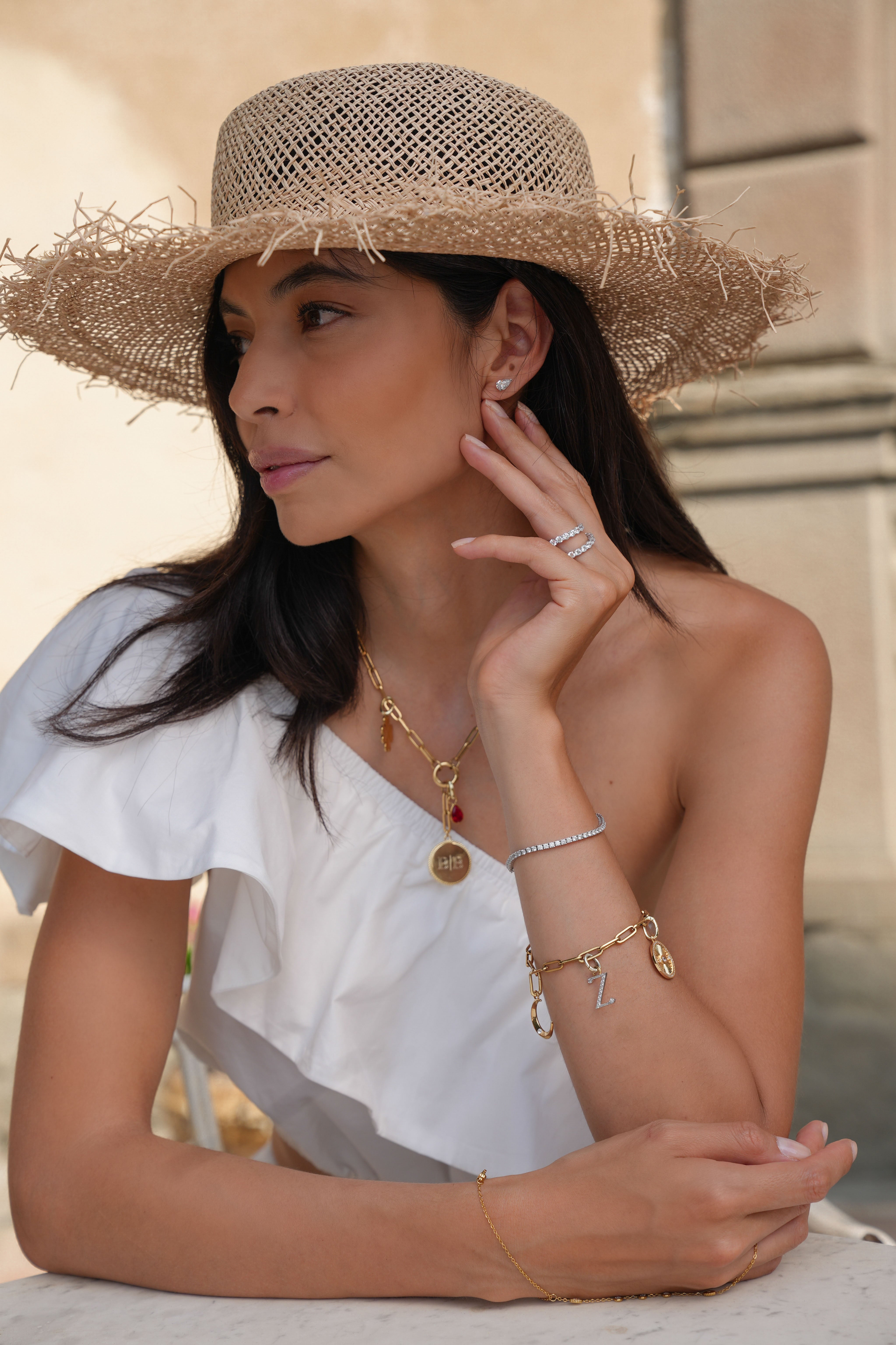 The IT LIST - The IT Chapter schakelketting en armband in het goud en sterling zilver met klaver, maan, luna, diamond bedel en pendant